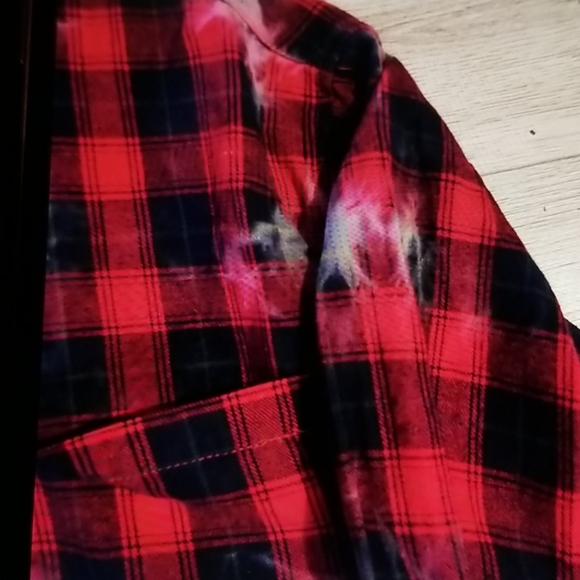 Lucky Brand Black/Red Plaid Fade Button Down SZ L - Picture 3 of 9